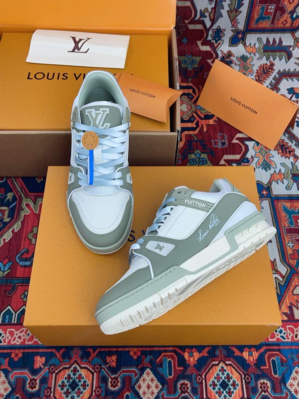 ルイヴィトン靴側面デザイン